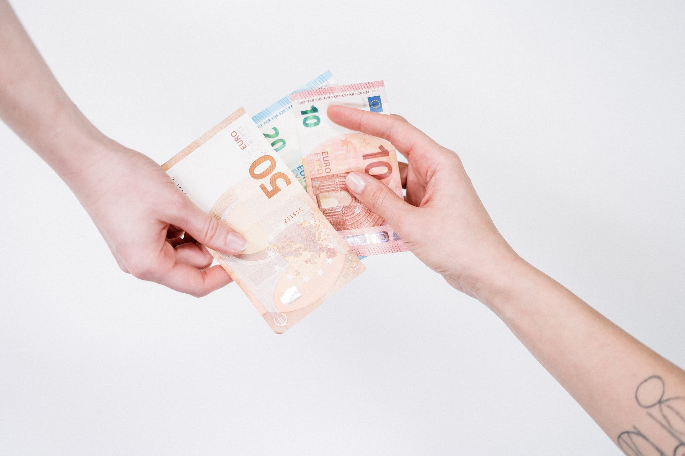 4.  Pago de las Tasas y Presentación de la Solicitud