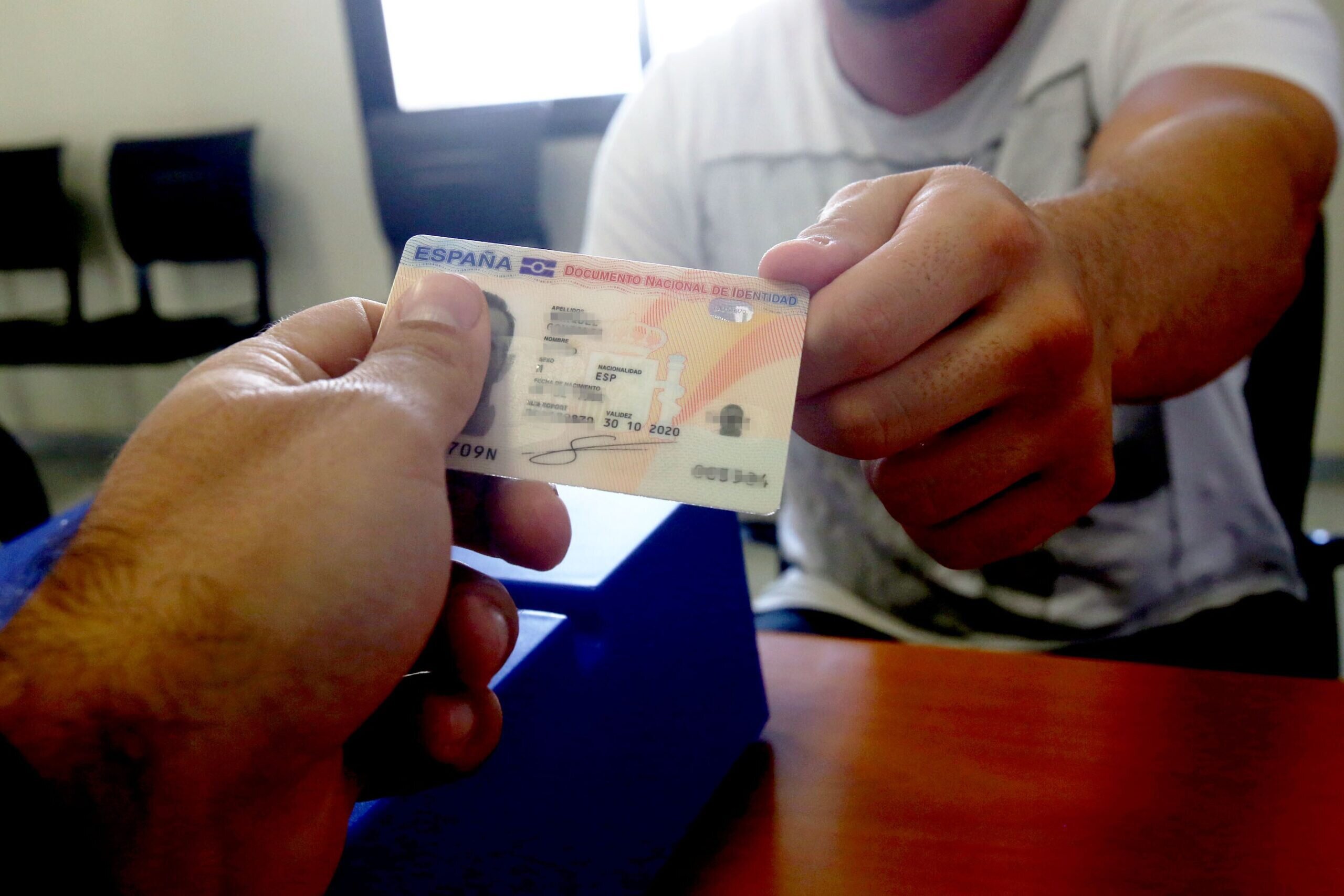 Posibles consecuencias de no actualizar el NIE por DNI en la Seguridad Social