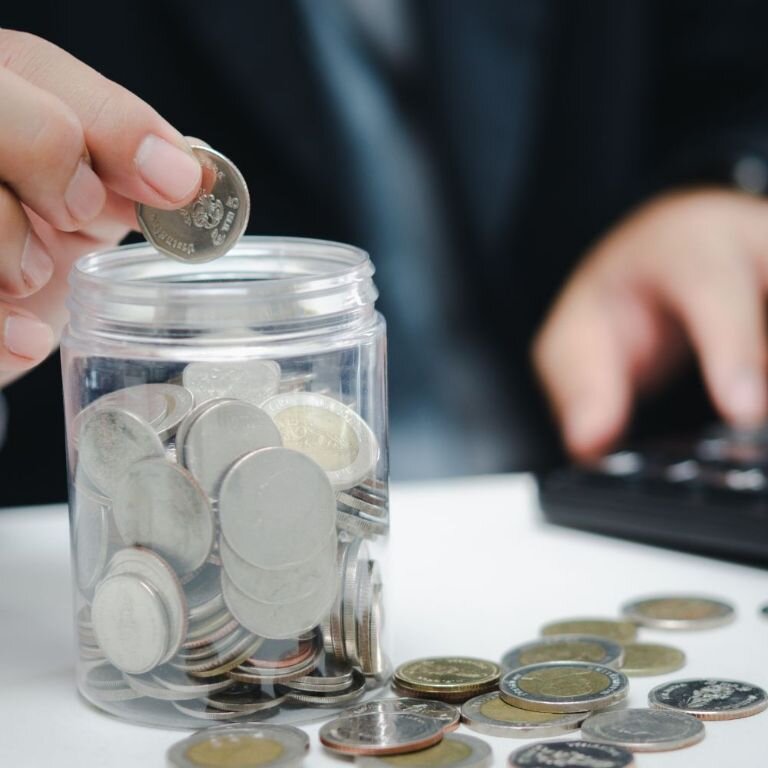 ¿Puedo tener varias cuentas bancarias domiciliadas para cobrar mi pensión del IMSS?